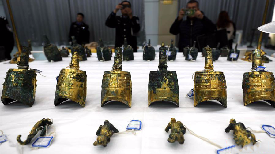 陕西破获重大盗墓系列案追回千余文物 端掉10个盗墓团伙