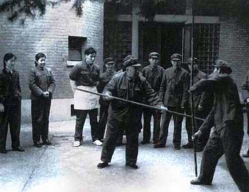 此副总理没有军衔,却是军中第一高手,送毛主席老虎尝鲜