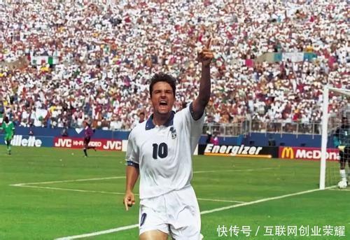 1994世界杯球员埃斯科巴打了个乌龙球,回国后