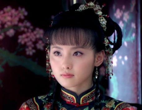 8,张嘉倪 饰演《新还珠格格》胡若兰