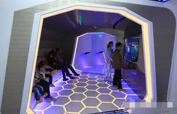 东方明珠第三个球和太空舱里面是什么啊?_36