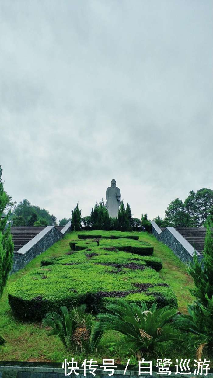 江西省抚州市资溪县泰伯公园-立冬时节雨纷纷