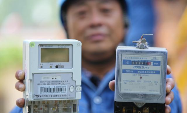 农村改装新电表后,电费从几十变几百?老电工说出了真相