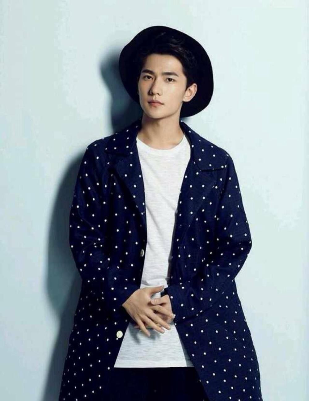 杨洋真实身高到底是多少呢? 身高好矮绝对没有