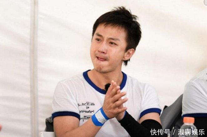 奔跑吧杨颖走T台摔倒时,邓超脱口而出的6个字