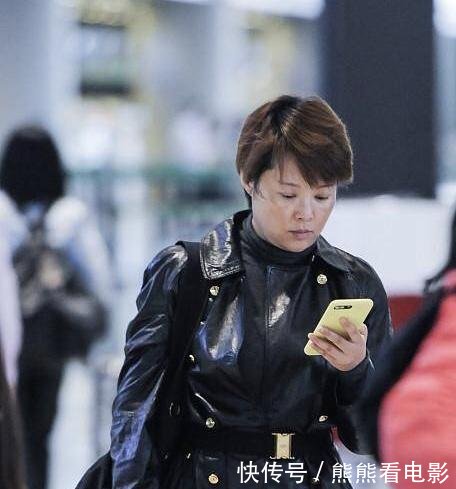 袁立不满视觉中国机场拍摄的照片, 质问 能把脸