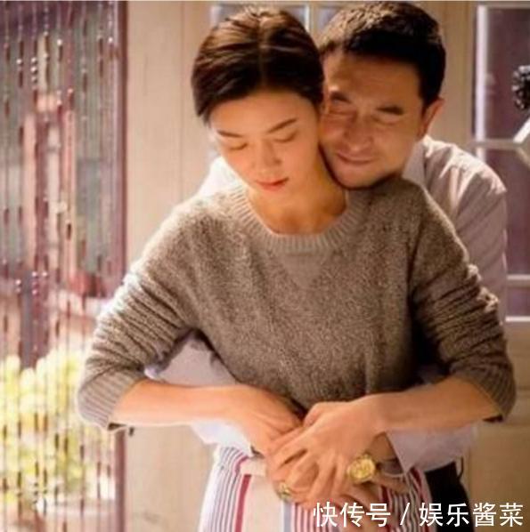 47岁大叔身患不死癌症, 却吻遍娱乐圈女神, 片