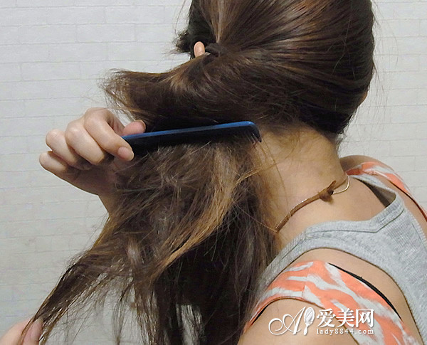 <em>教你</em>如何扎<em>头发</em>打造森女优雅气质_360问答