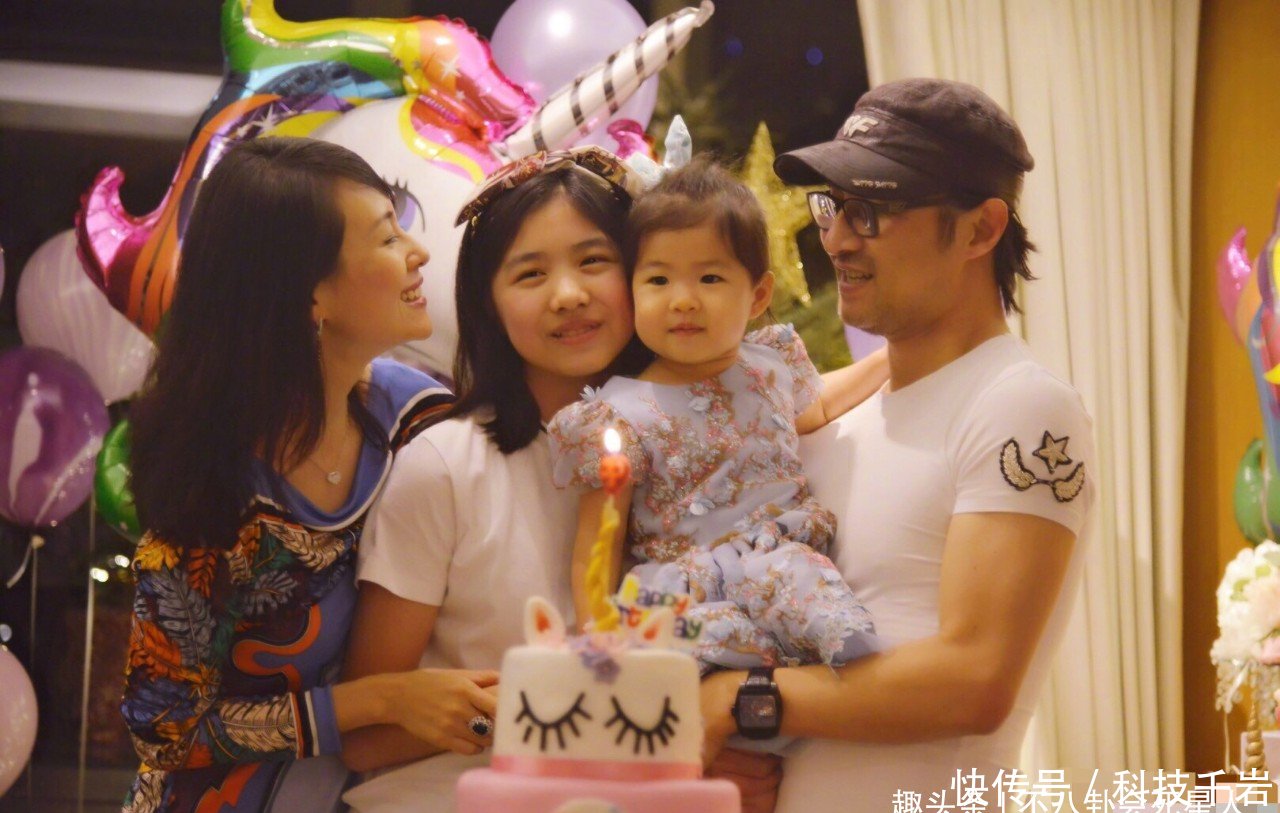 章子怡不小心喝烟灰,发博痛批汪峰,网友:你老公