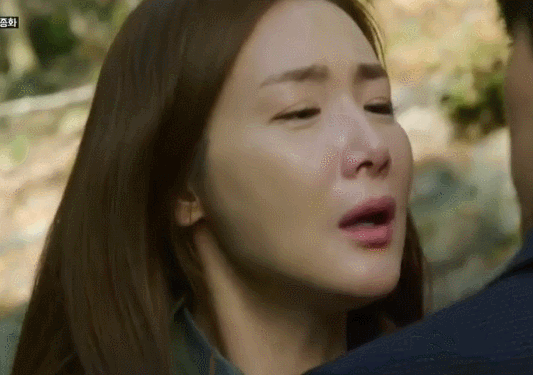 主38岁时重返大学校园上学,没想到教授是自己的老同学,两个人就这样在