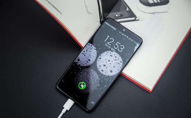 吃鸡游戏也会让耳朵怀孕?魅族15这个立体声