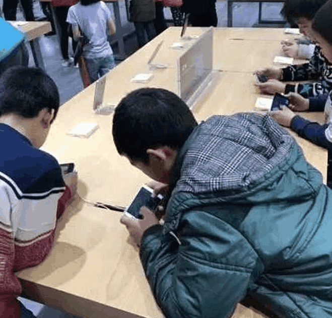 小学门口的文具店暗藏新型网吧, 小学生组队租