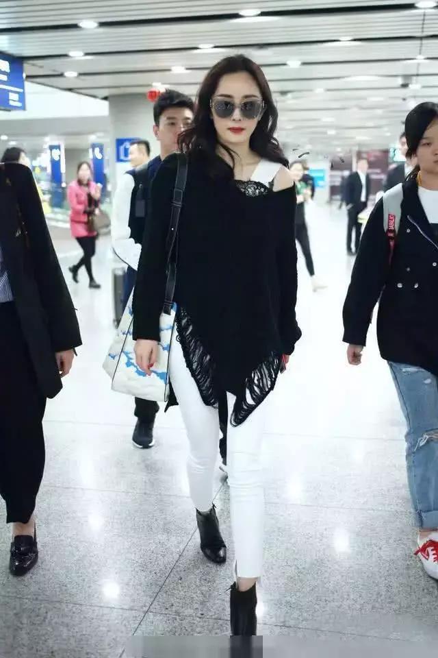 路人爆光杨幂未P图照片,素颜差别较大,网友:还