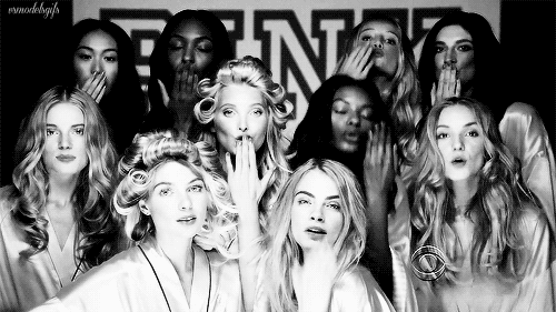 生活 ></p></a> 正文 北京时间12月6日,一年一度的维密秀(victorias secret