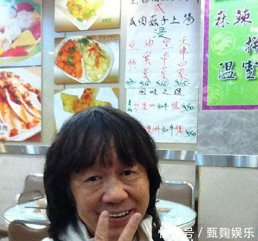 代笑星,59岁时和歌迷热恋,猝死家中多日已现尸斑