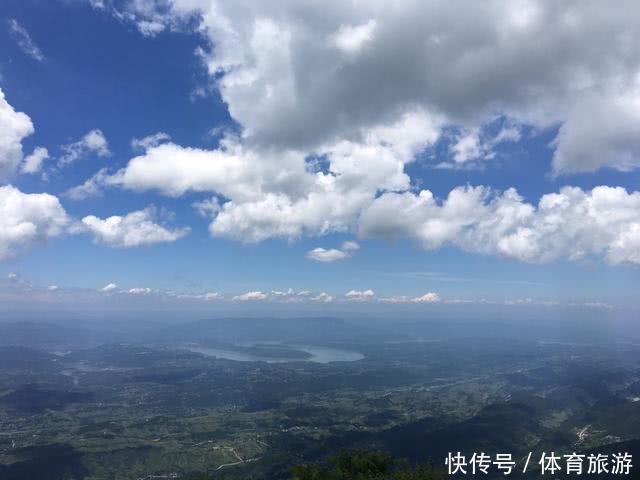 市区热死人!还好重庆有1000米海拔以上的高山