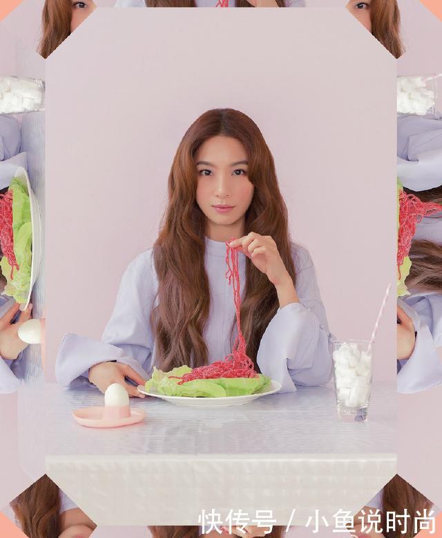 Hebe最新街拍清新十足!碎花拼色连衣裙配板鞋