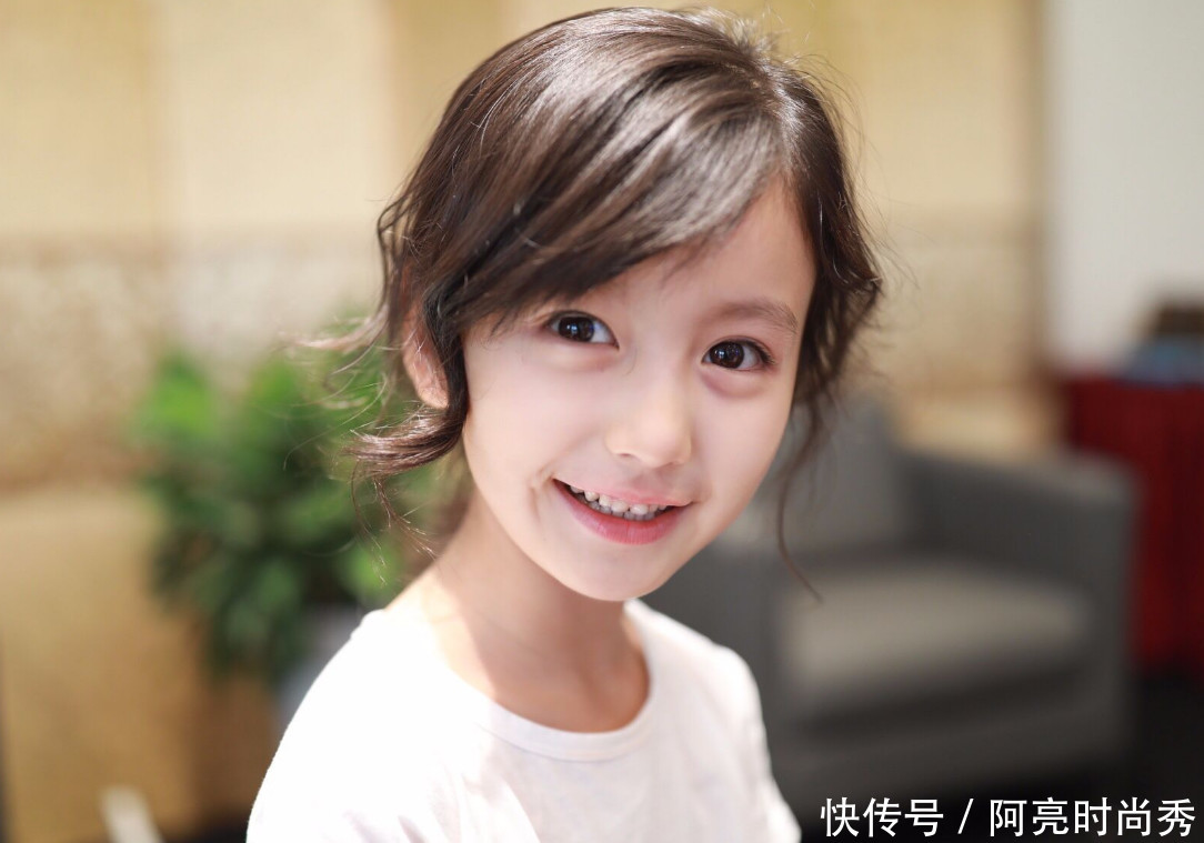 抖音最小女神:王思聪钦定网红,9岁合作TFBOY