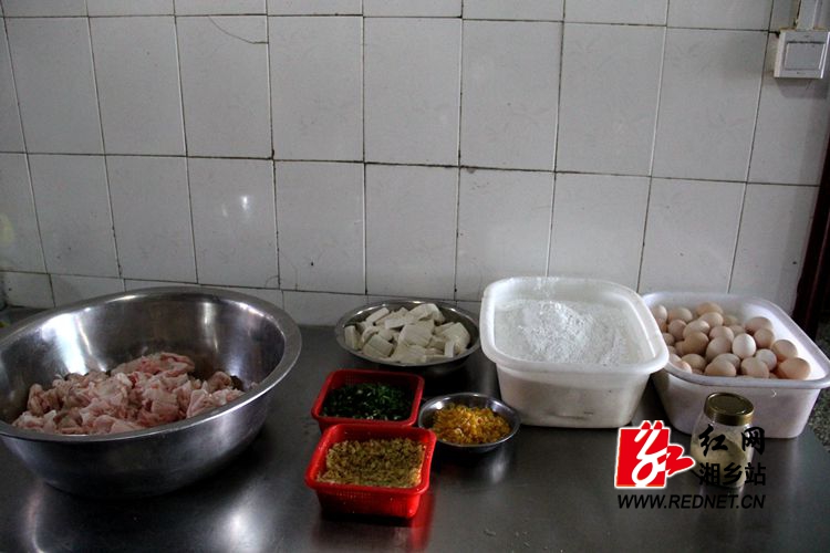 舌尖上的年味:黄灿传承的\"金石味道\"