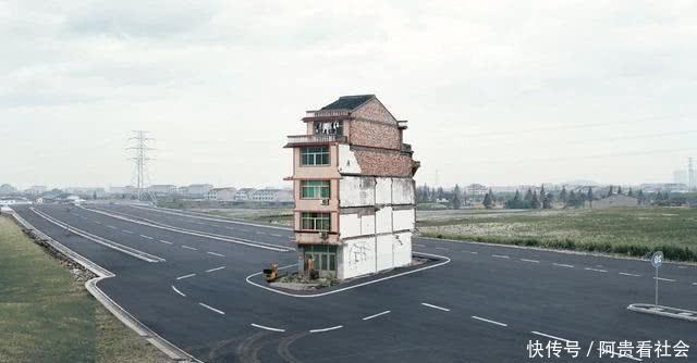 子户:高速公路横穿大楼,连政府都为它修改法律