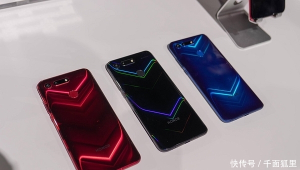 华为荣耀V20值不值得买?看了以下几点你就知