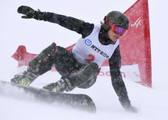 日本选手家根谷依里获女子单板滑雪冠军 夺亚冬会首金