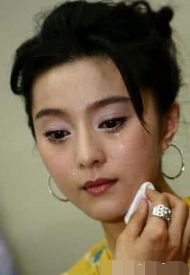 崔永元再爆猛料,直指范冰冰冯小刚等行为触犯