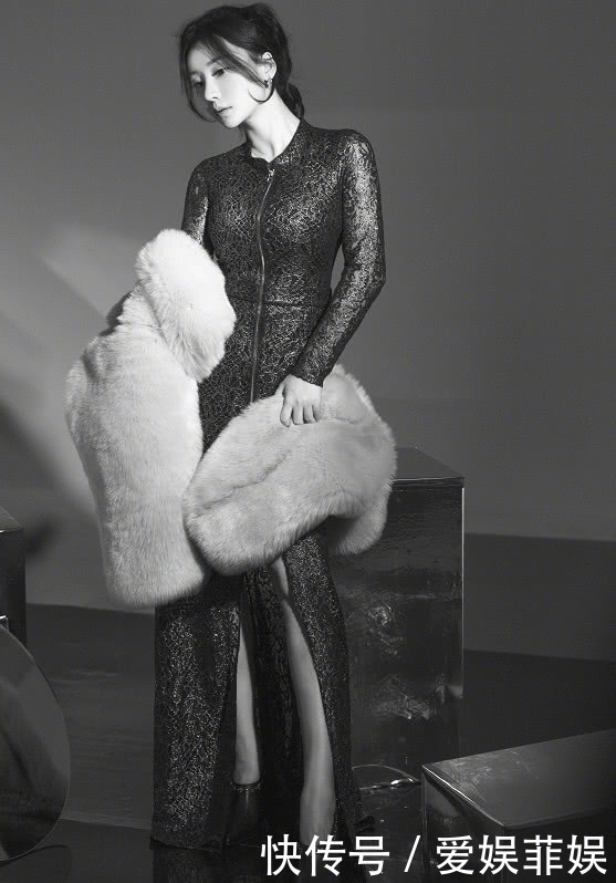 这次柳岩性感霸屏只需一件人鱼裙!摄像小哥都