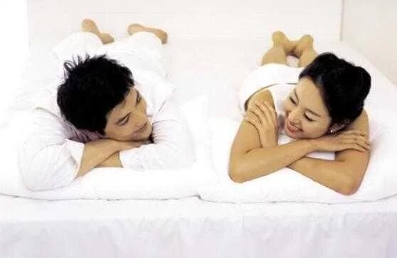 夫妻结婚半年还没怀孕,去医院检查一看,医生竟忍不住笑了!