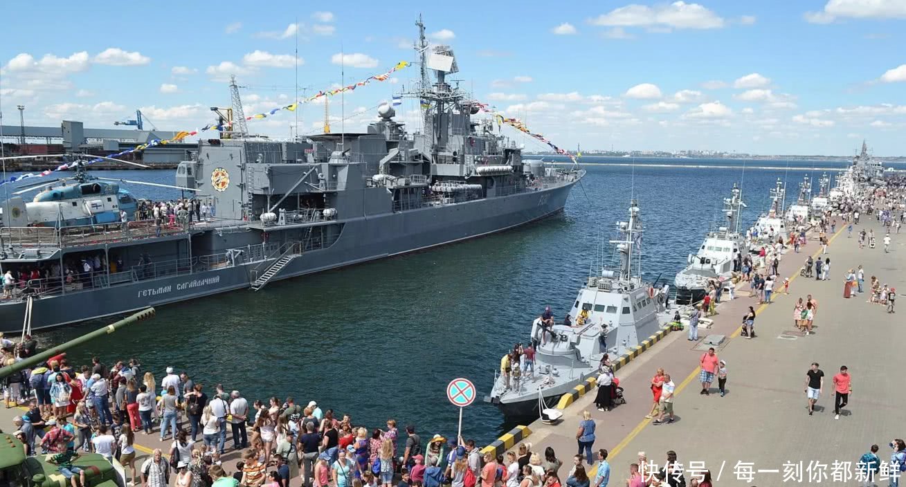 乌克兰新总统刚上任就遇危机,俄十万大军压境