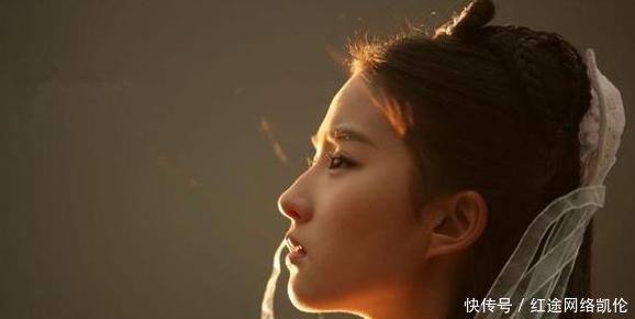 塌鼻子但长得好看的女星她们要是整容了,就是