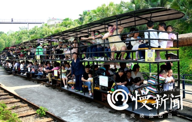 五一首日 重庆洋人街、两江影视城耍法多