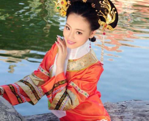 18岁嫁给65岁的乾隆,长相貌美,夜夜被宠幸,但至