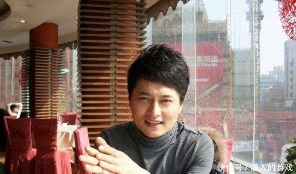 《星光大道》走红后,抛弃妻女换娇妻,如今前妻