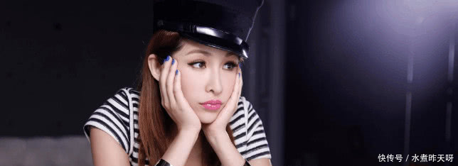 母亲去世继承10亿遗产后退出娱乐圈的她,出入