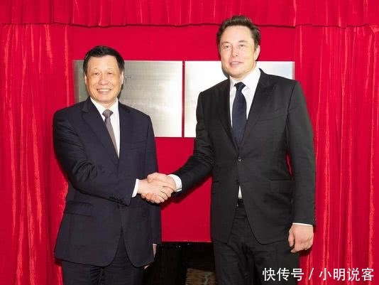 定了!特斯拉要在上海建厂,老板马斯克街头吃煎