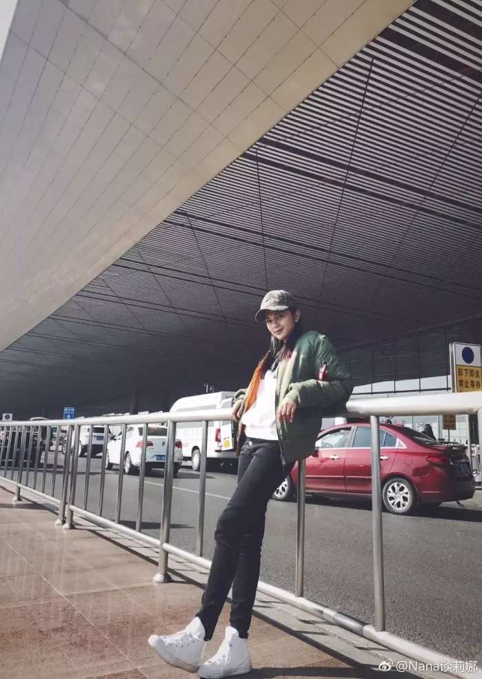 曾与郑爽抢张翰最后都输了的她, 如今身价过亿