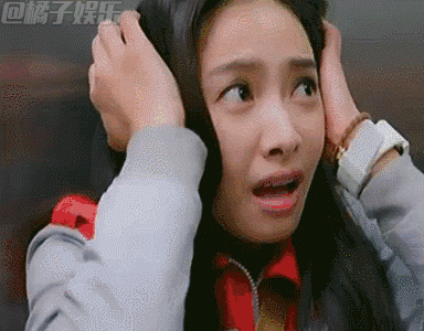 大妹子,你这不是在演幽闭恐惧症,是在发功吓路人啊.