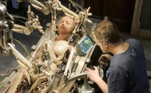 《阿丽塔》实时票房甩开《流浪地球》4倍,卡梅