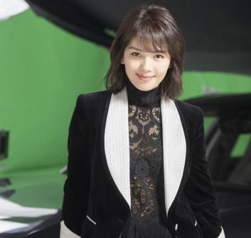 刘涛真敢穿,镂空设计里面一清二楚,网友王珂看