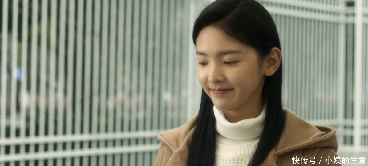 新晋女明星成为整容模板,微博被王思聪关注,她