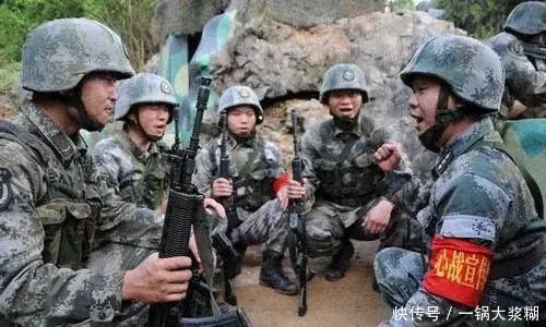 2018年中国解放军第一批逃兵,户口本上印上四
