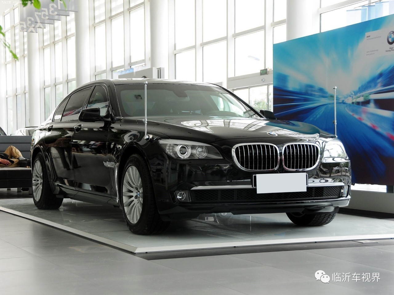 豪华移动堡垒,价值800万的全球限量版宝马760li防弹车