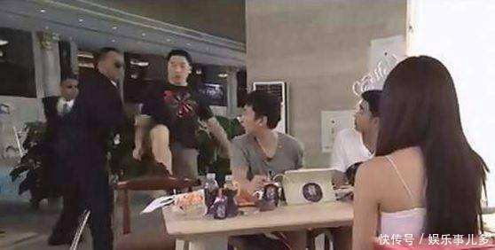 王思聪在东北撸串遭袭击缝六针 知情人:王健林