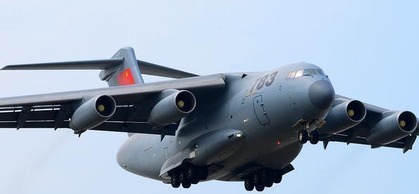 重大消息!我国最强轰炸机罕见亮相,完胜美军B