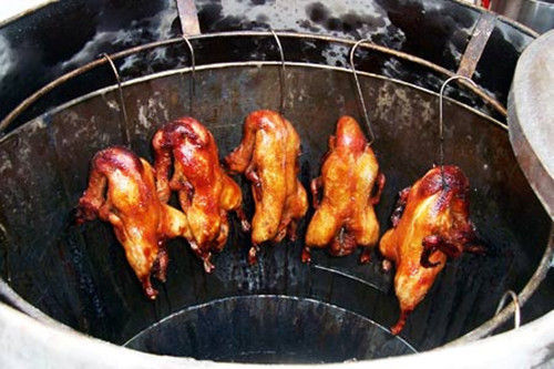 焖炉烤鸭(资料图)
