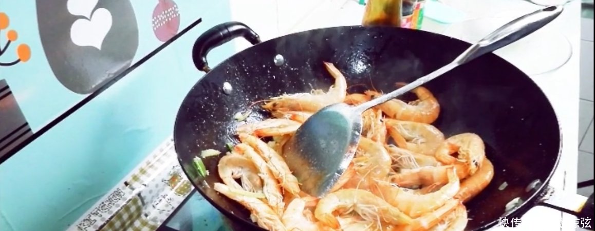 黄记私房菜之家常油焖大虾的做法,简单又美味