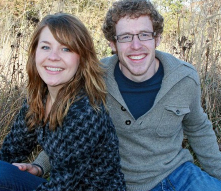 她对阳光食物和丈夫都过敏 跟老公联系靠视频