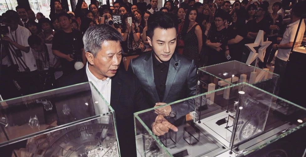 刘恺威终于发文官宣喜讯,网友引热议,恭喜恭喜