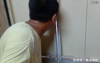 出差回家听见浴室里有水声,以为是老婆,推开门后我心如死灰!